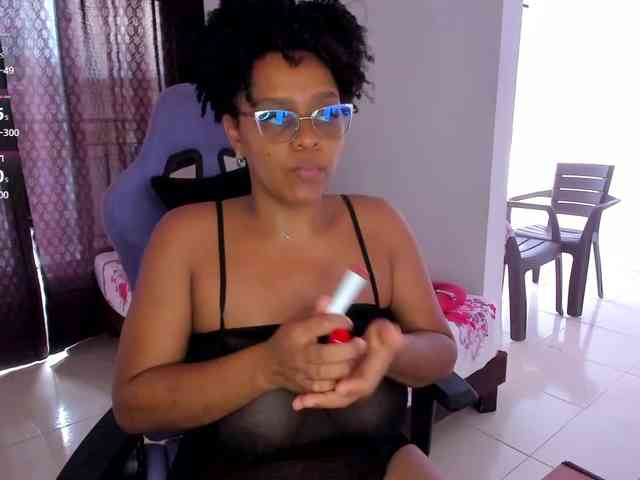 corinastonee corinastonee