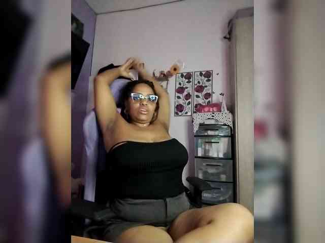 corinastonee webcam
