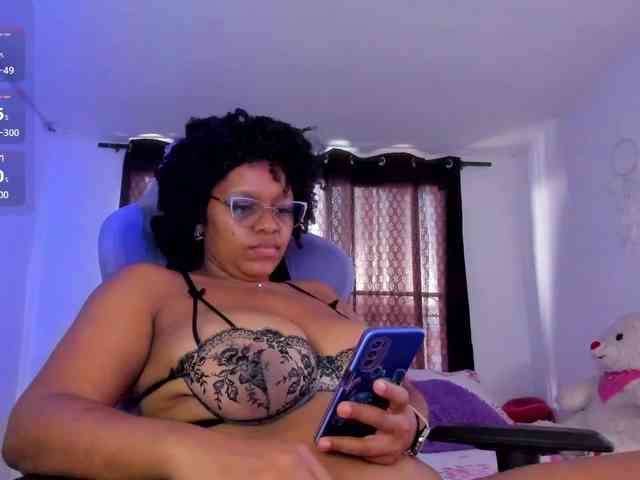 corinastonee corinastonee