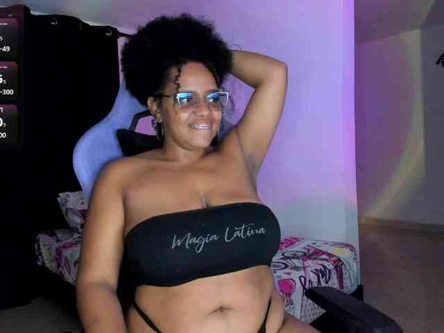 corinastonee corinastonee