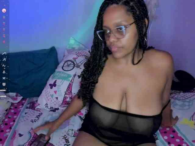 corinastonee webcam
