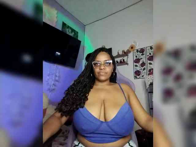 corinastonee webcam