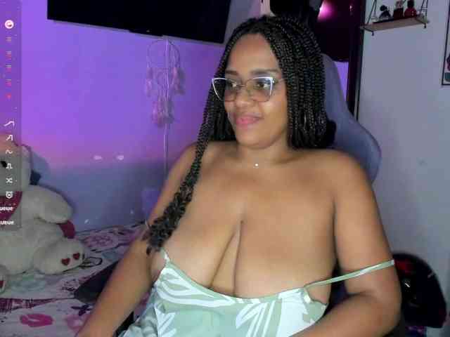 corinastonee webcam