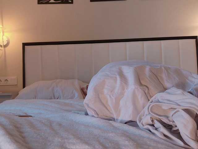 Katrin-Honey's BongaCams show and profile