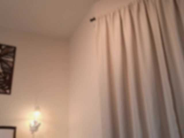 Katrin-Honey's BongaCams show and profile