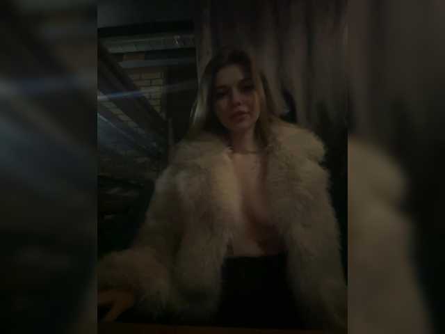 Ashleyya's BongaCams show and profile