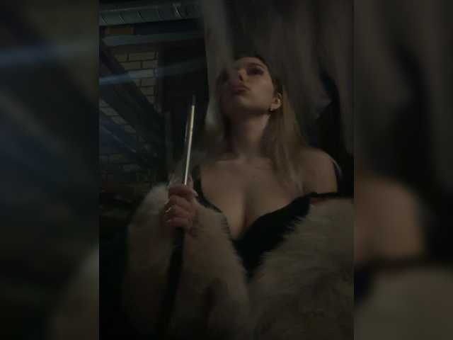 Ashleyya's BongaCams show and profile