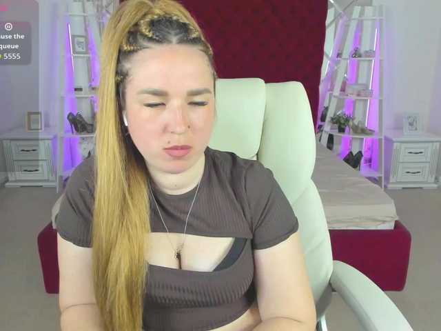 SofiiDarling's BongaCams show and profile