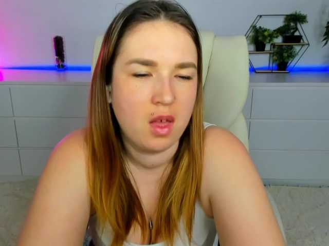 SofiiDarling's BongaCams show and profile