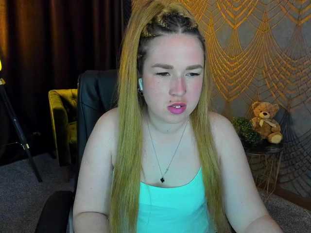 SofiiDarling's BongaCams show and profile