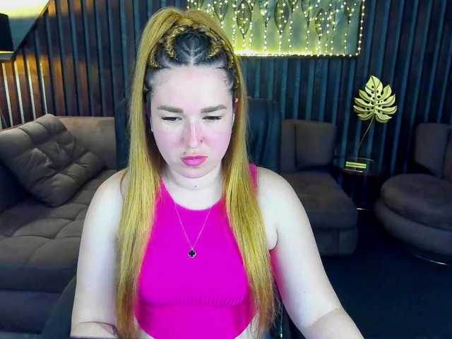 SofiiDarling's BongaCams show and profile