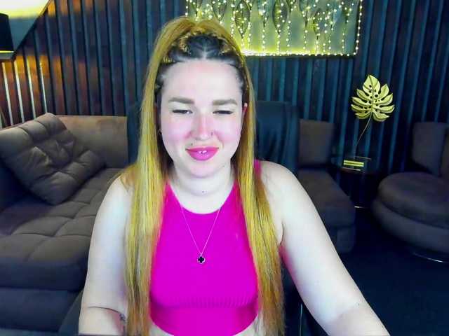 SofiiDarling's BongaCams show and profile