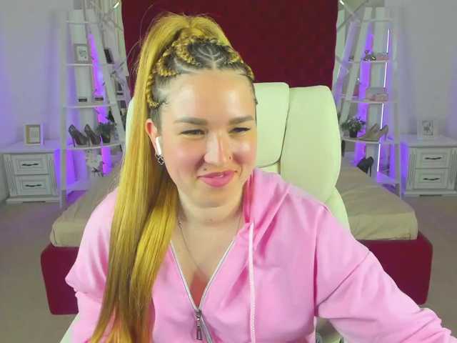 SofiiDarling's BongaCams show and profile