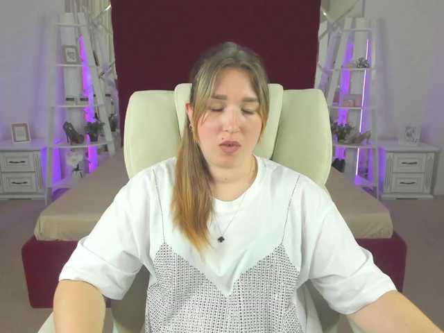 SofiiDarling's BongaCams show and profile