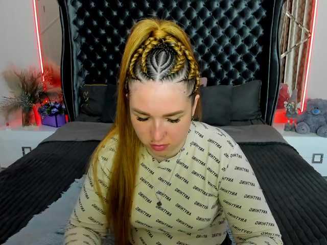 SofiiDarling's BongaCams show and profile