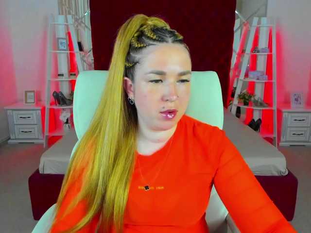 SofiiDarling's BongaCams show and profile