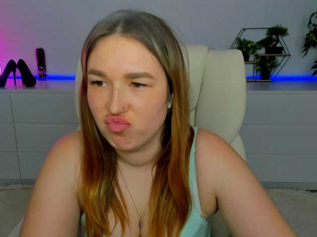 SofiiDarling's BongaCams show and profile