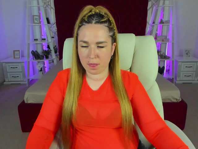 SofiiDarling's BongaCams show and profile