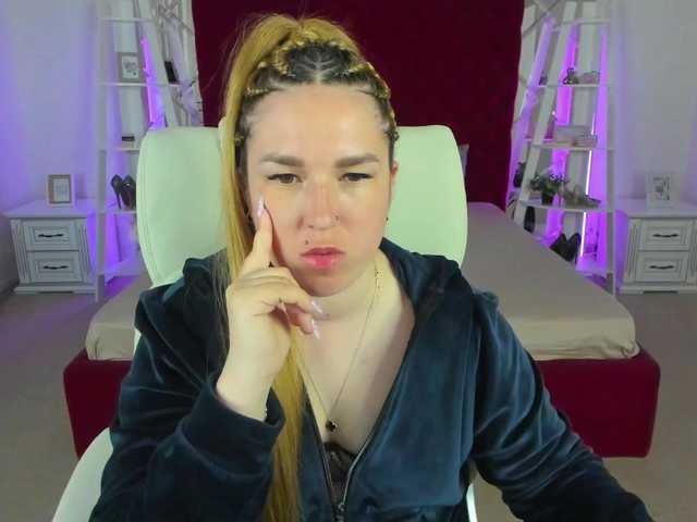 SofiiDarling's BongaCams show and profile