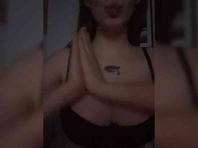 Hryhry18 webcam