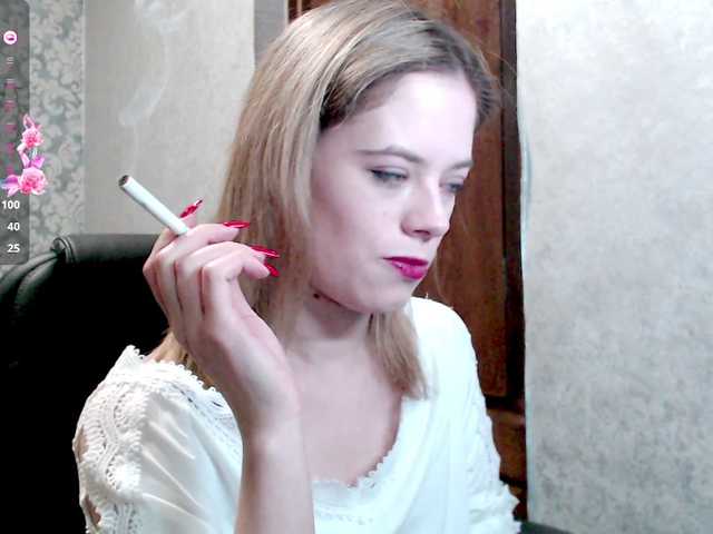 DanaXSmile's BongaCams show and profile