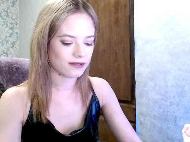 Модель: DanaXSmile