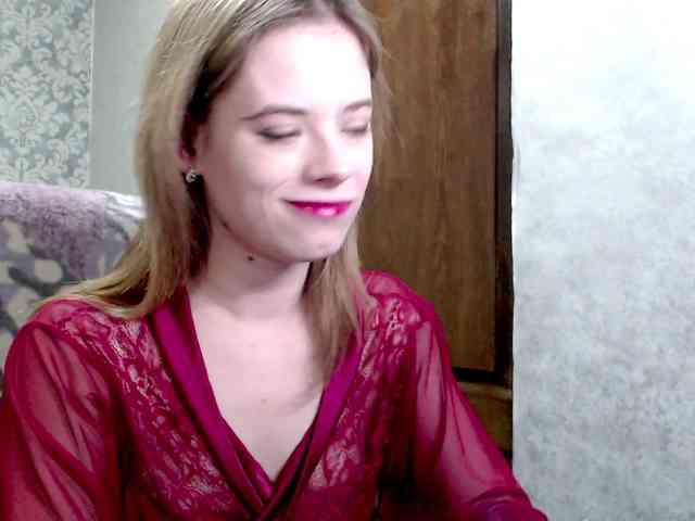 DanaXSmile webcam
