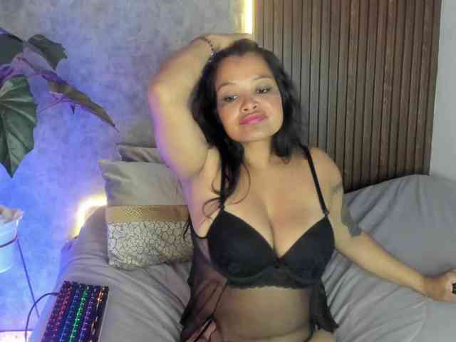 Scarletth-Moon webcam