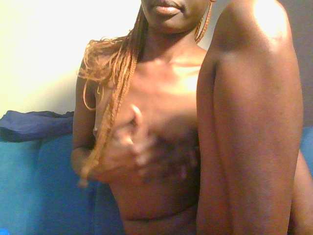 Preetygirl's BongaCams show and profile