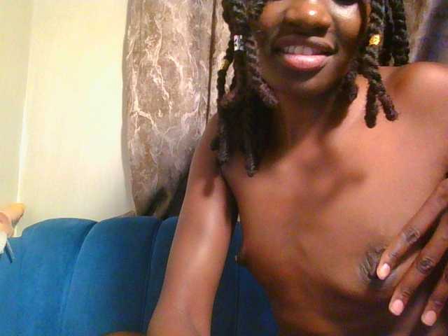 Preetygirl's BongaCams show and profile