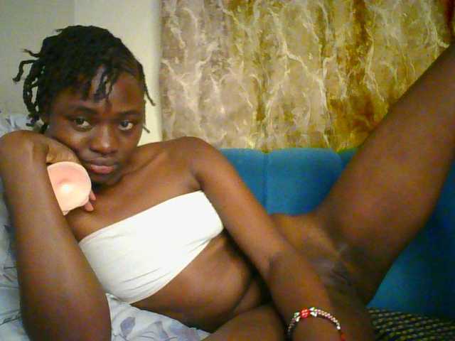 Preetygirl's BongaCams show and profile