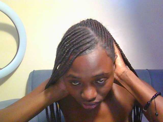 Preetygirl webcam