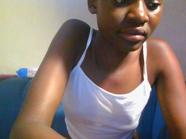 Preetygirl's BongaCams show and profile