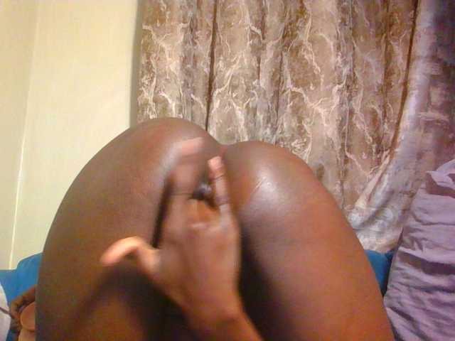 Preetygirl's BongaCams show and profile