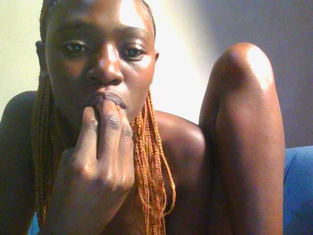 Preetygirl's BongaCams show and profile