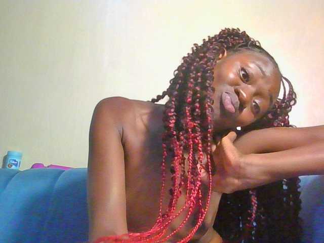 Preetygirl's BongaCams show and profile