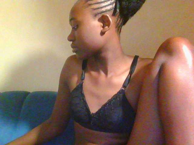 Preetygirl's BongaCams show and profile