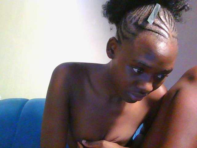 Preetygirl's BongaCams show and profile