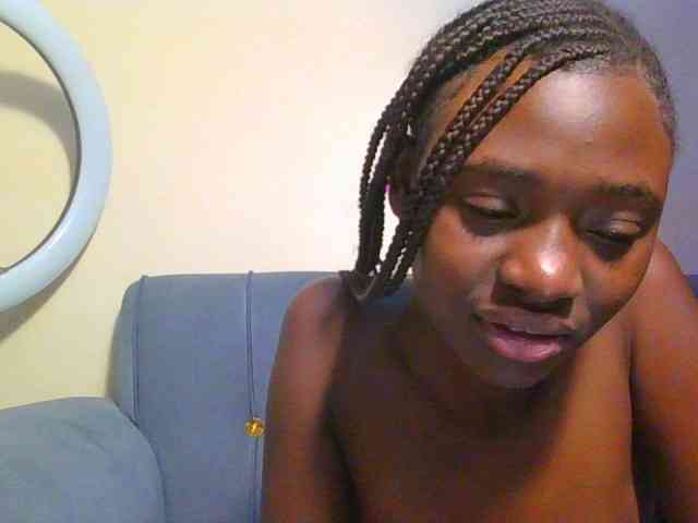 Preetygirl webcam