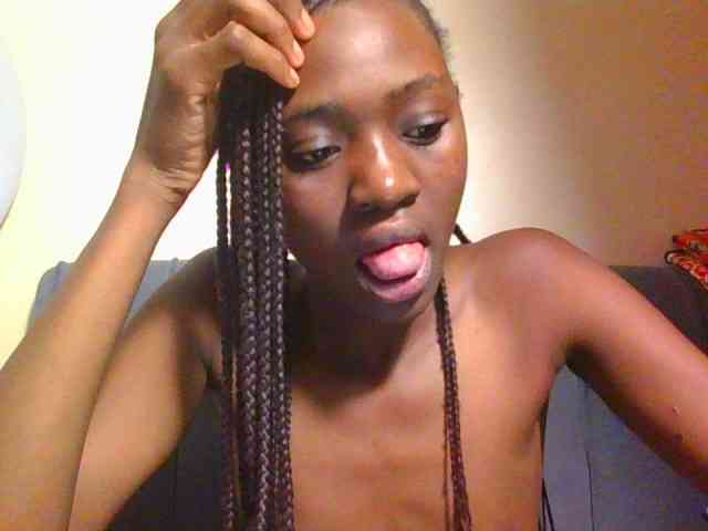 Preetygirl webcam
