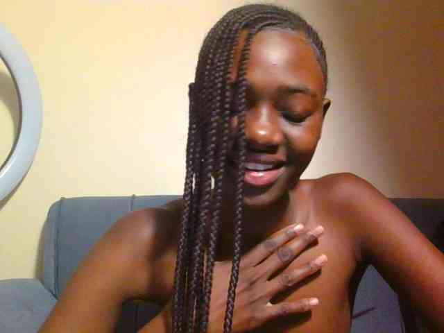 Preetygirl webcam
