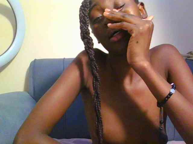 Preetygirl webcam
