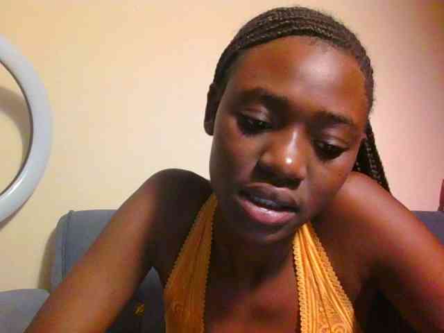 Preetygirl webcam