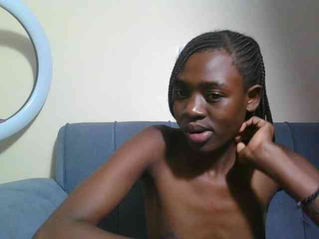 Preetygirl webcam