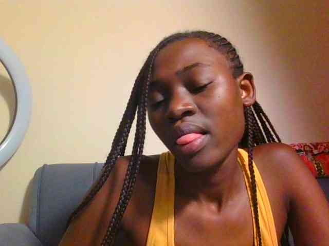 Preetygirl webcam