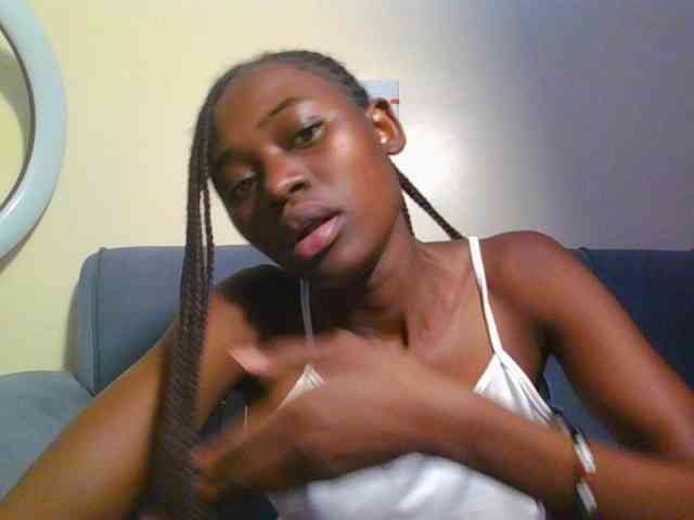 Preetygirl webcam