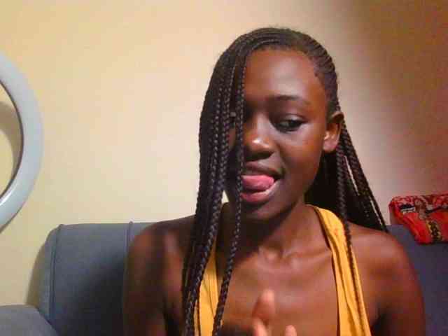 Preetygirl webcam