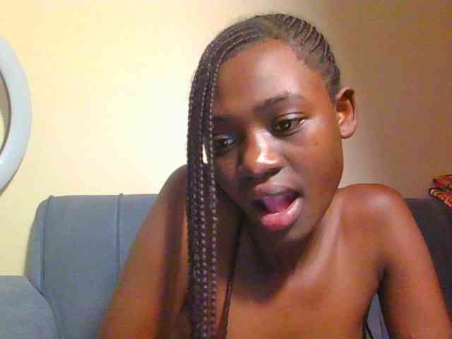 Preetygirl webcam