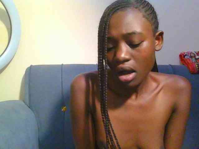 Preetygirl webcam