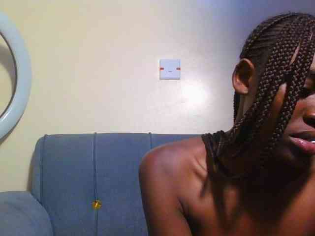 Preetygirl webcam